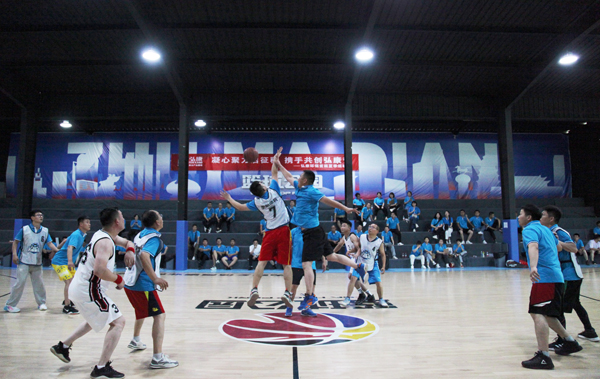 篮球比赛.jpg 篮球比赛.jpg